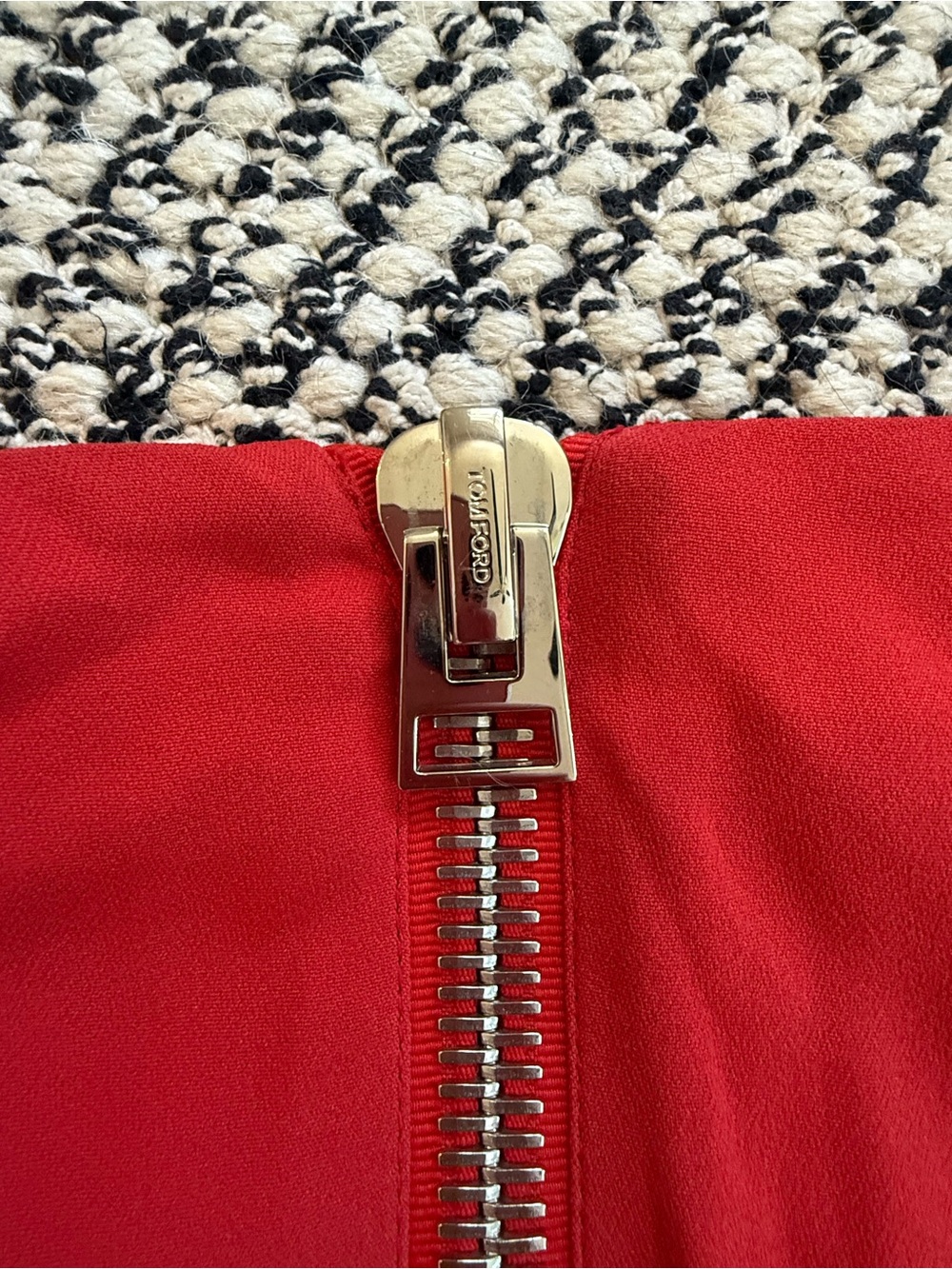 Red Pencil Skirt with Statement Zip size 40 - Picture 2 of 3